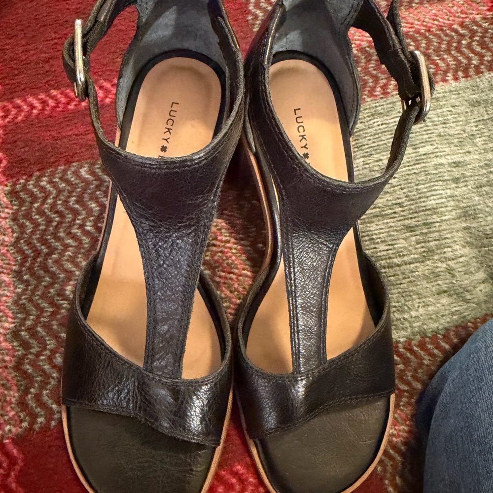Lucky Brand Black Leather T-Strap Wedge Sandals